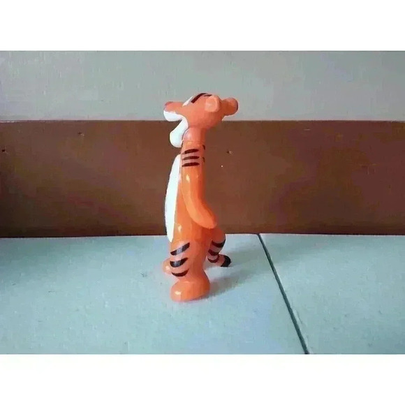 DISNEY WINNIE THE POOH TIGGER FUZZY BELLY 3” FIGURE CAKE TOPPER - Picture 2 of 5